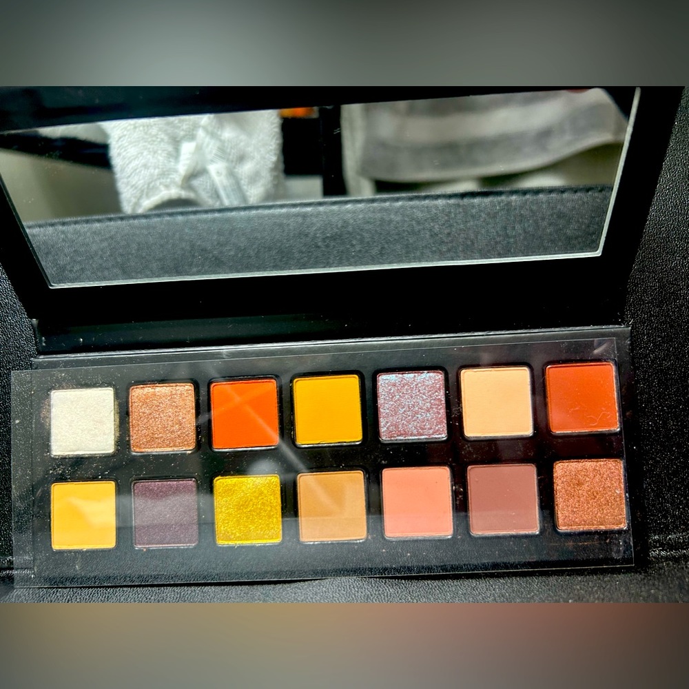 Kylie Cosmetics Eye Shadow Palette